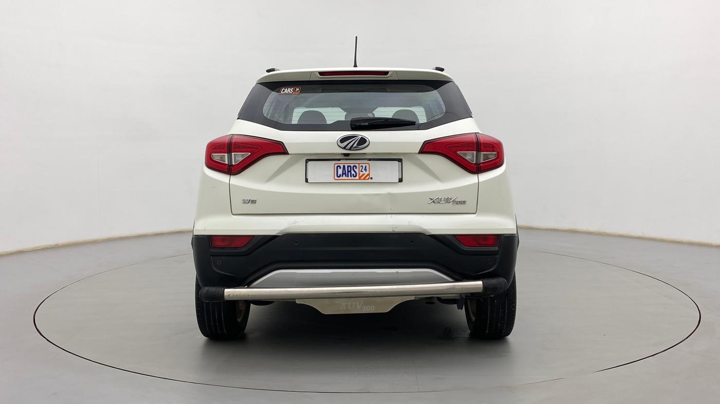 2020 Mahindra XUV300 W8 (O) 1.5 DIESEL, Diesel, Manual, 89,422 km, Back/Rear
