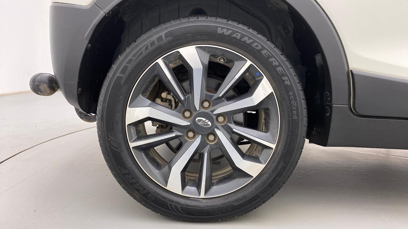 2020 Mahindra XUV300 W8 (O) 1.5 DIESEL, Diesel, Manual, 89,422 km, Right Rear Wheel