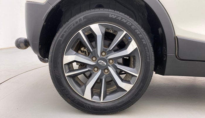 2020 Mahindra XUV300 W8 (O) 1.5 DIESEL, Diesel, Manual, 89,422 km, Right Rear Wheel
