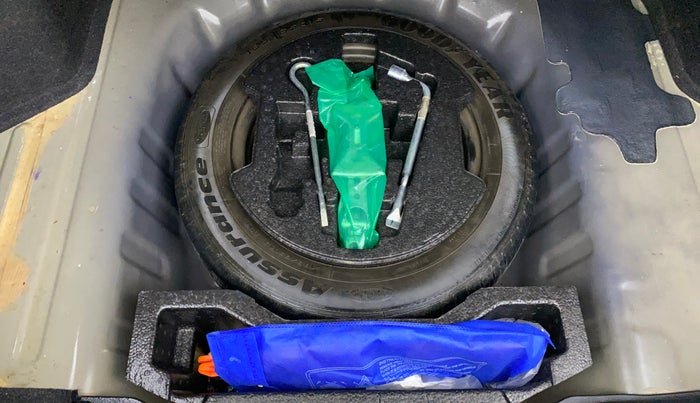 2019 Maruti Ciaz ALPHA  AT 1.5 SHVS PETROL, Petrol, Automatic, 50,804 km, Spare Tyre