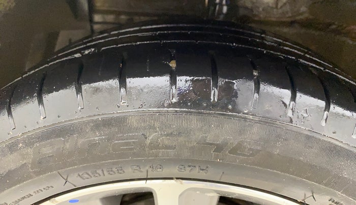 2019 Maruti Ciaz ALPHA  AT 1.5 SHVS PETROL, Petrol, Automatic, 50,804 km, Left Front Tyre Tread