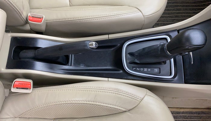 2019 Maruti Ciaz ALPHA  AT 1.5 SHVS PETROL, Petrol, Automatic, 50,804 km, Gear Lever