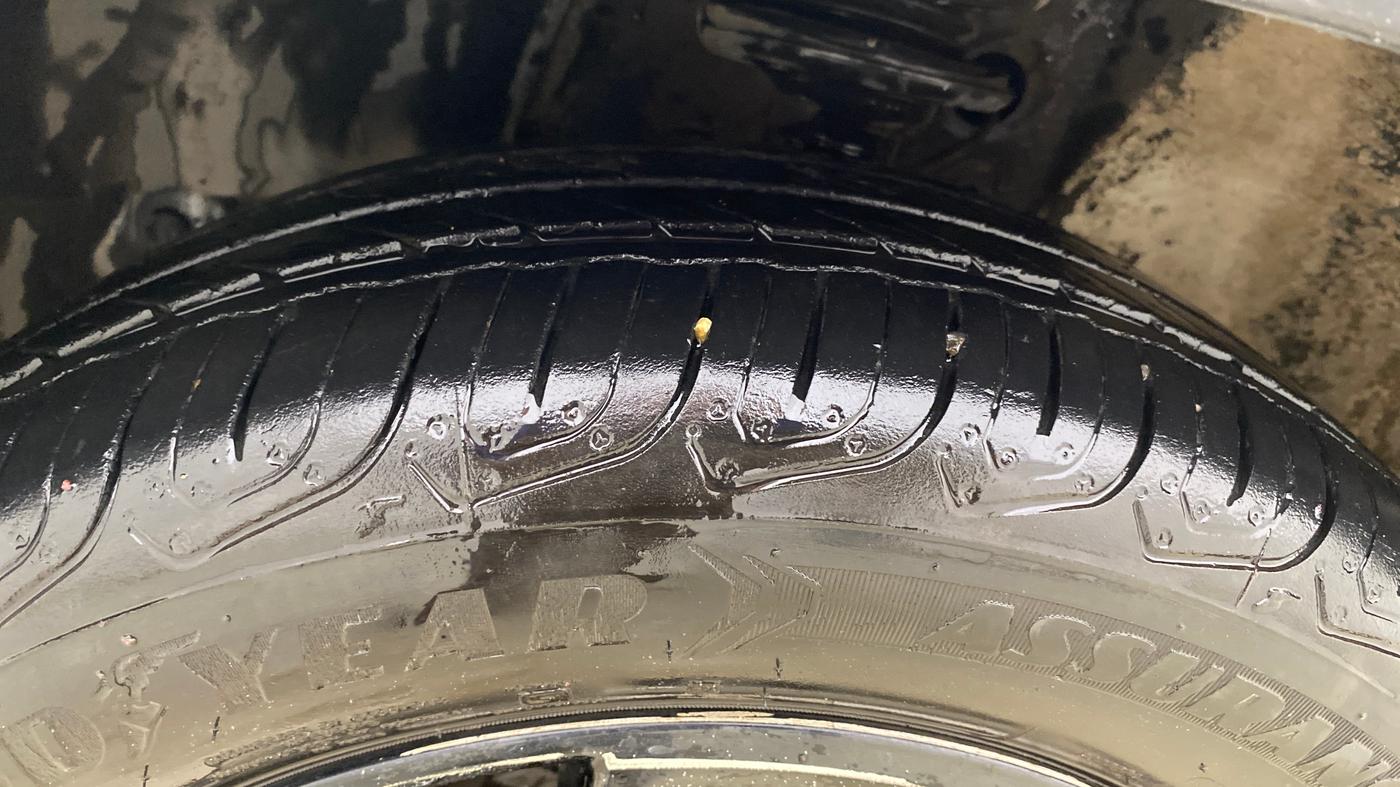 2018 Maruti IGNIS ZETA 1.2 AMT, Petrol, Automatic, 73,450 km, Left Front Tyre Tread