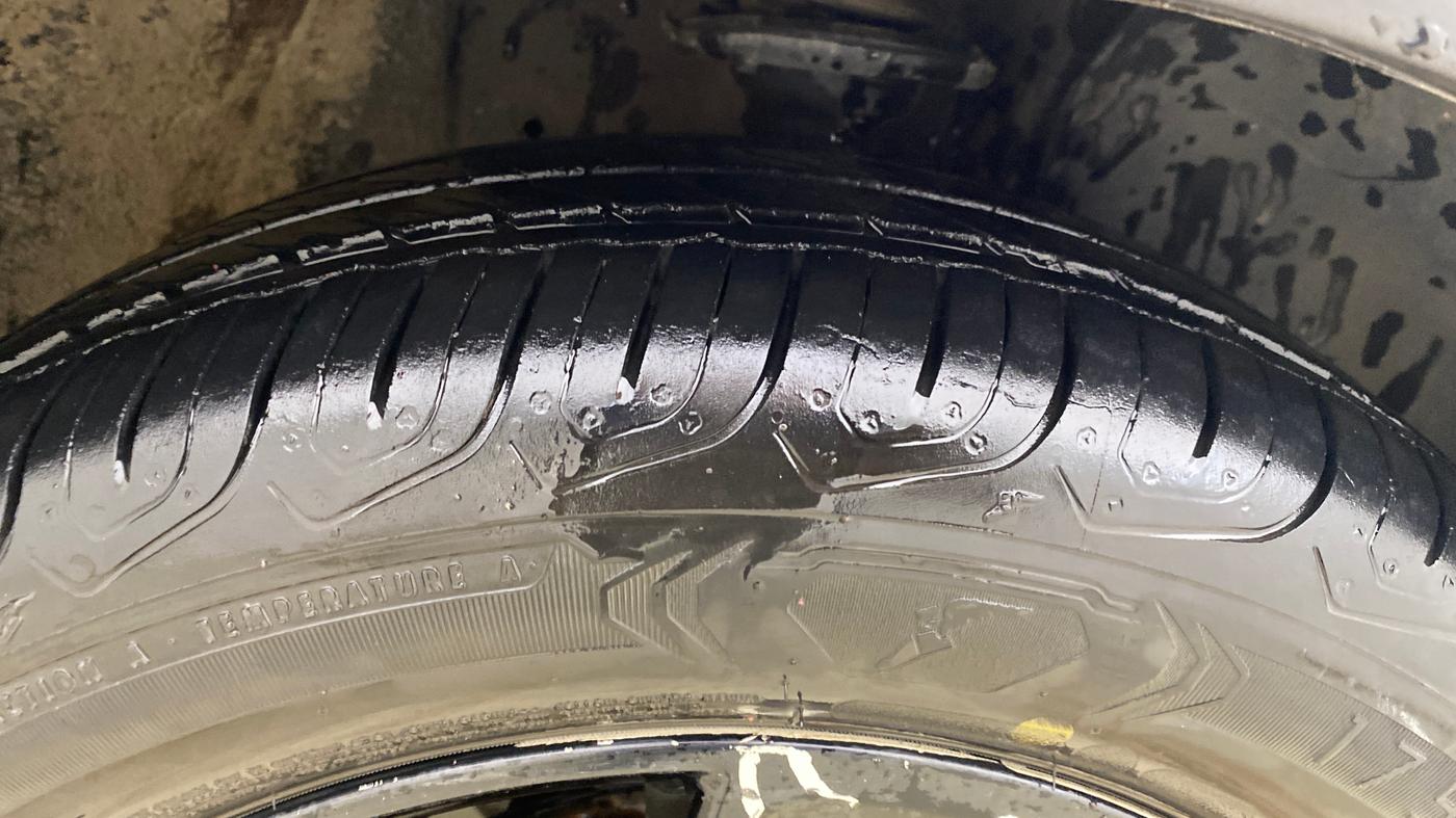 2018 Maruti IGNIS ZETA 1.2 AMT, Petrol, Automatic, 73,450 km, Right Front Tyre Tread