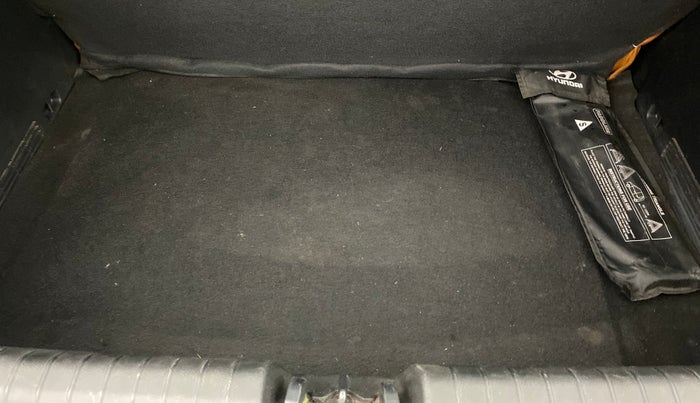 2021 Hyundai NEW I20 SPORTZ 1.5 MT, Diesel, Manual, 82,226 km, Boot Inside