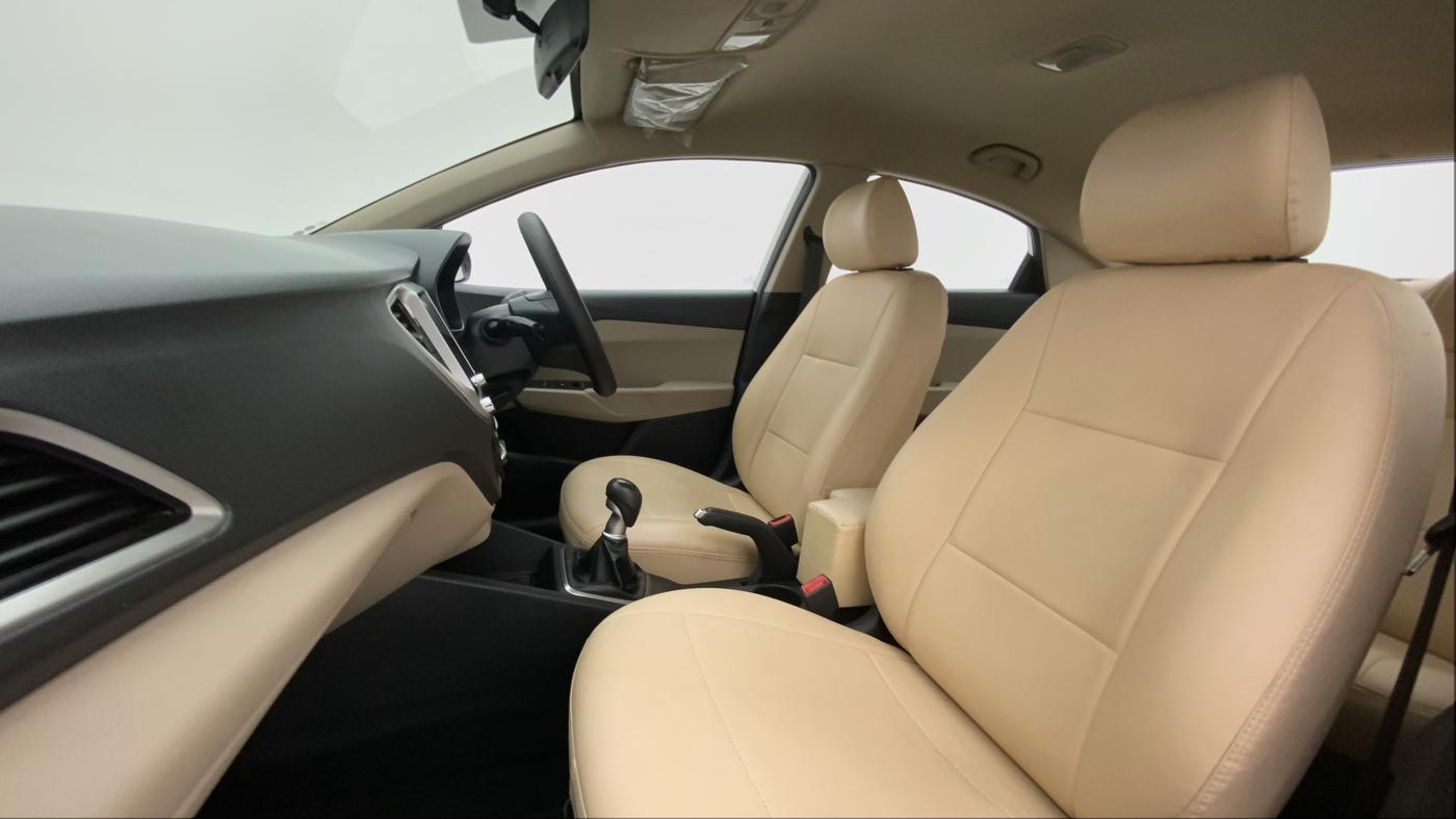 2019 Hyundai Verna 1.4 E PETROL, Petrol, Manual, 31,310 km, Right Side Front Door Cabin