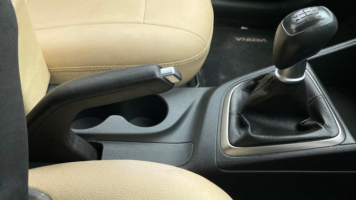 2019 Hyundai Verna 1.4 E PETROL, Petrol, Manual, 31,310 km, Gear Lever