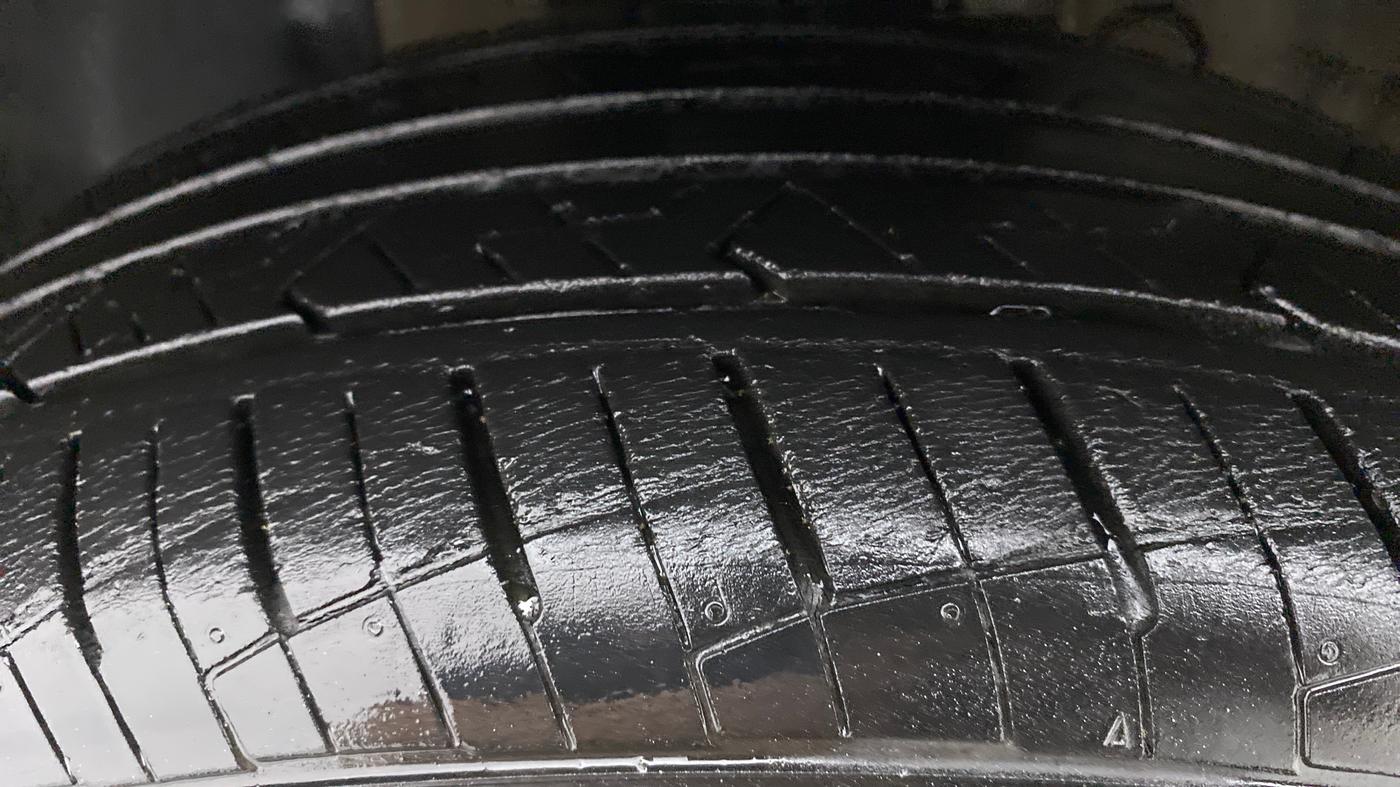 2019 Hyundai Verna 1.4 E PETROL, Petrol, Manual, 31,310 km, Left Front Tyre Tread