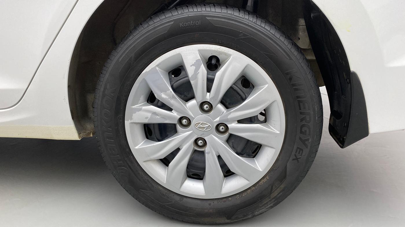 2019 Hyundai Verna 1.4 E PETROL, Petrol, Manual, 31,310 km, Left Rear Wheel