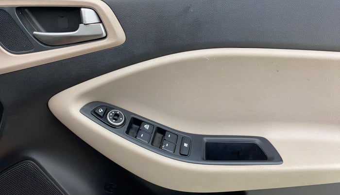 2017 Hyundai Elite i20 ASTA 1.2, Petrol, Manual, 45,843 km, Driver Side Door Panels Control