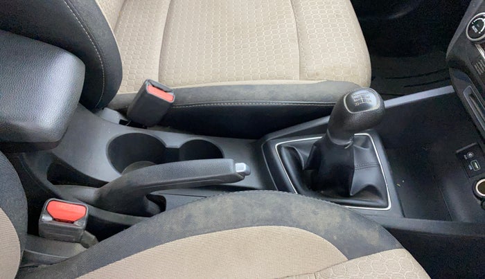 2017 Hyundai Elite i20 ASTA 1.2, Petrol, Manual, 45,843 km, Gear Lever