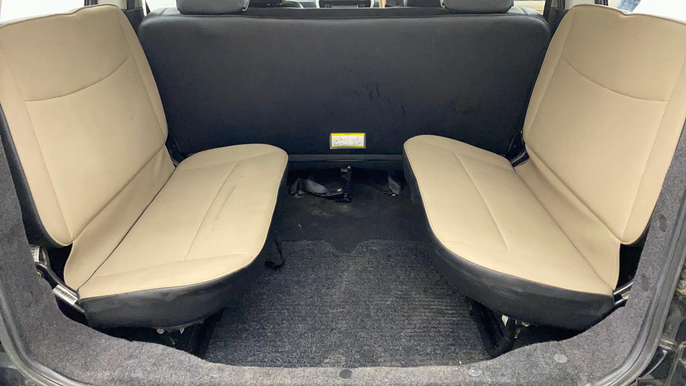 2018 Mahindra TUV 300 PLUS P8, Diesel, Manual, 83,004 km, Third Seat Row ( optional )