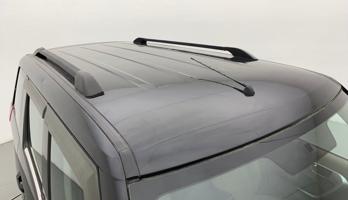 2018 Mahindra TUV 300 PLUS P8, Diesel, Manual, 83,004 km, Roof