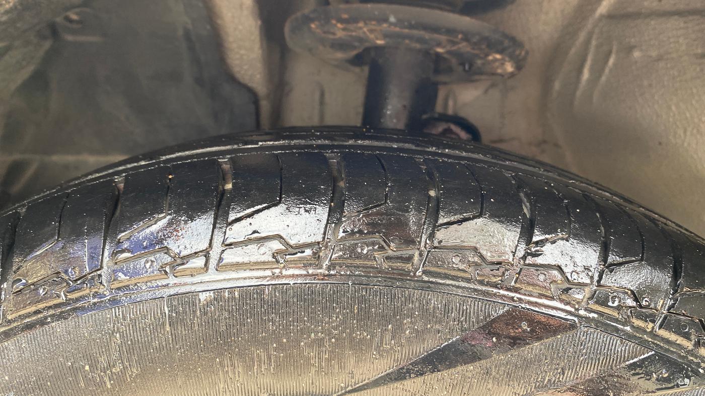 2018 Mahindra KUV 100 NXT K4+ D 6 STR, Diesel, Manual, 75,004 km, Left Front Tyre Tread
