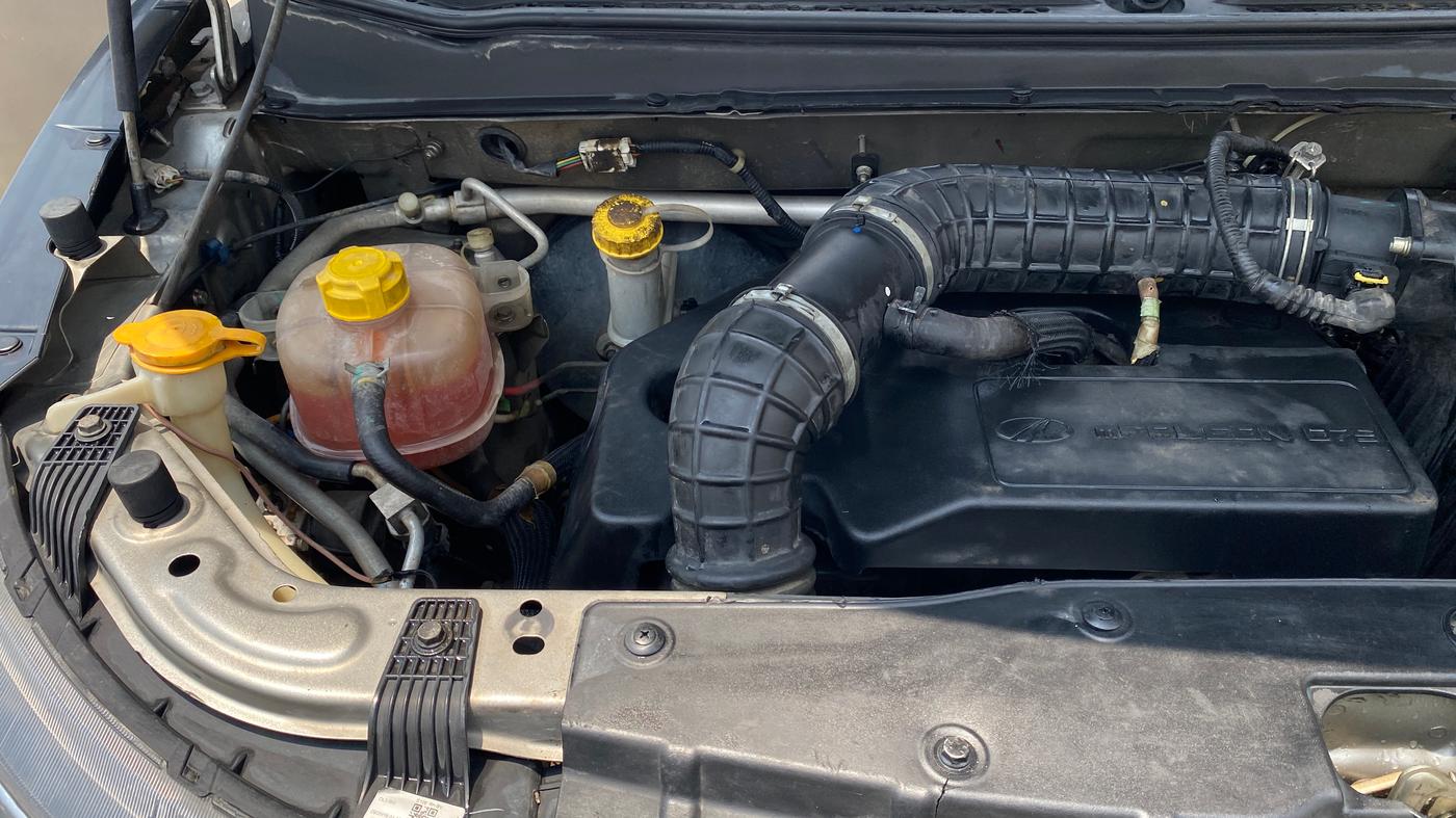 2018 Mahindra KUV 100 NXT K4+ D 6 STR, Diesel, Manual, 75,004 km, Engine View - Right