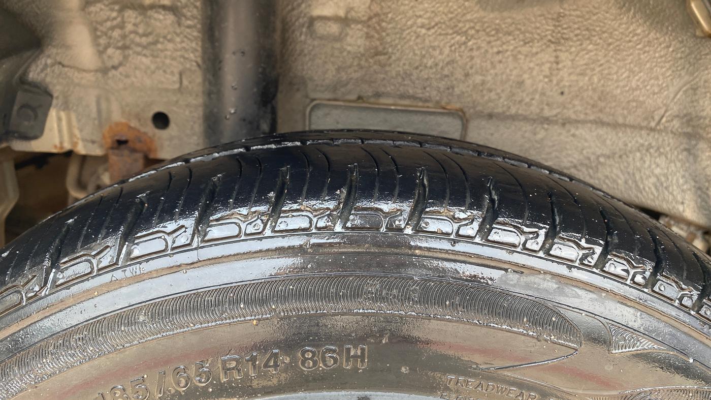 2018 Mahindra KUV 100 NXT K4+ D 6 STR, Diesel, Manual, 75,004 km, Right Rear Tyre Tread