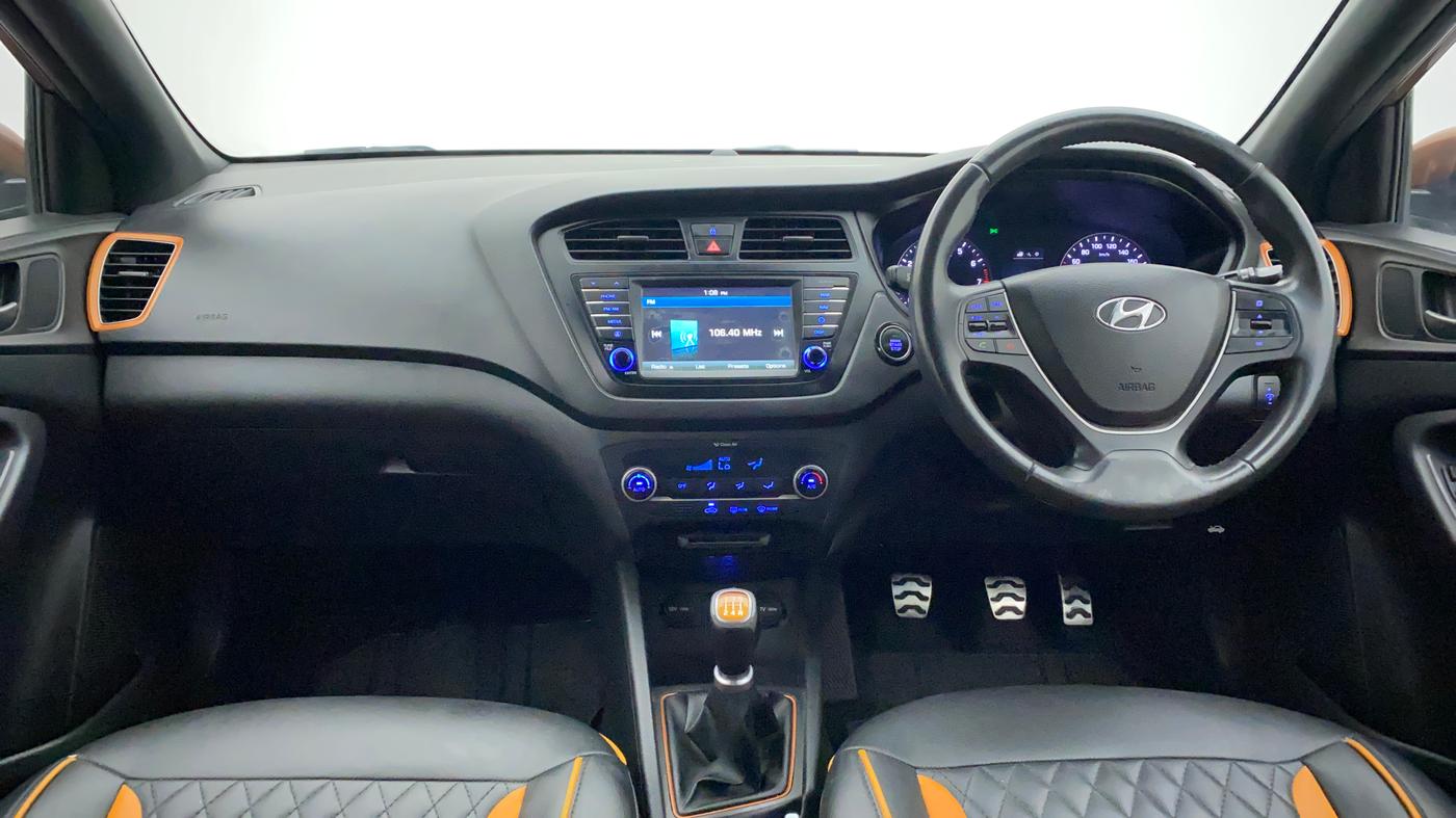 2016 Hyundai i20 Active 1.2 SX, Petrol, Manual, 75,351 km, Dashboard