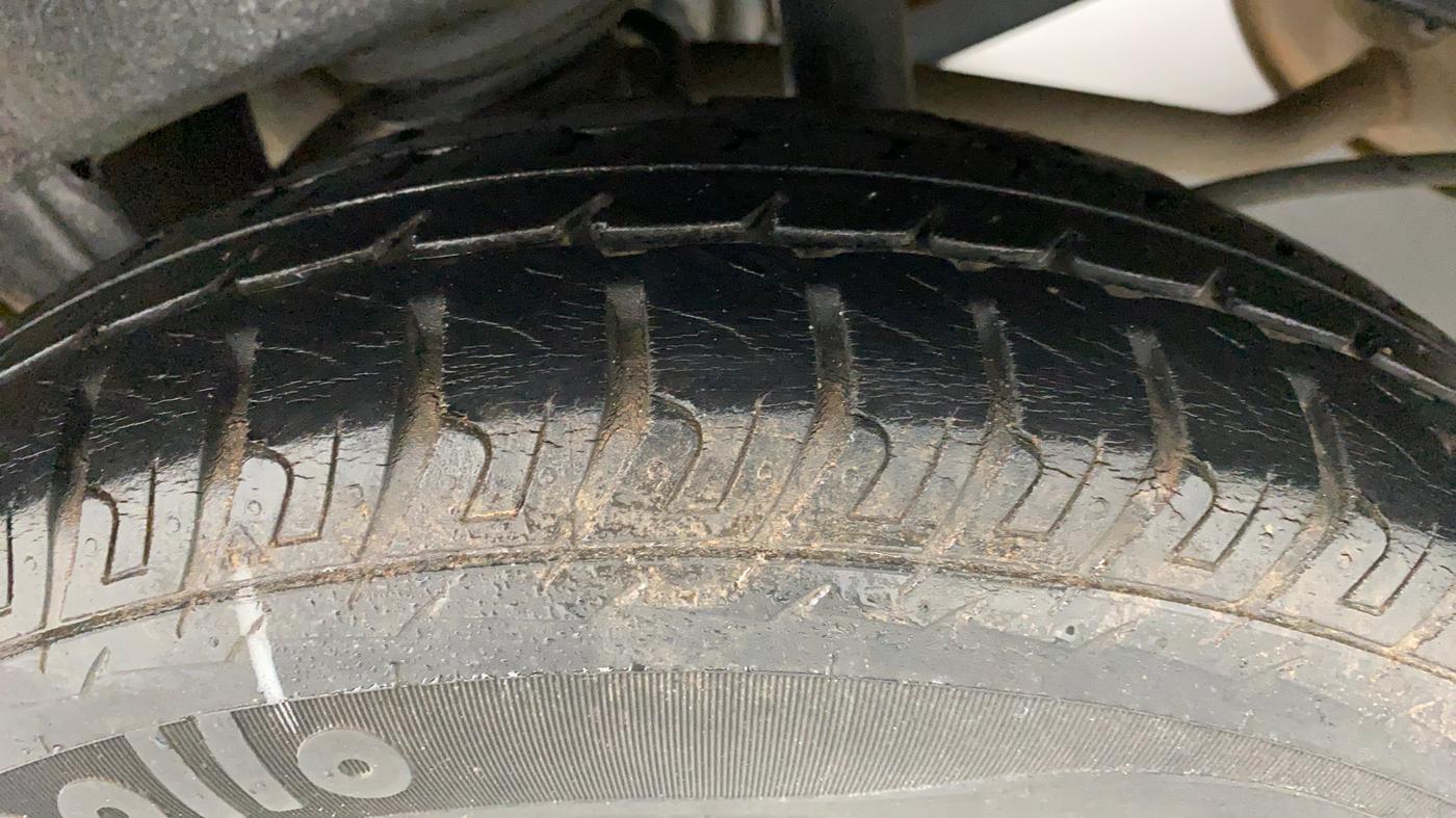2017 Maruti Alto K10 VXI OPT, Petrol, Manual, 20,229 km, Right Rear Tyre Tread