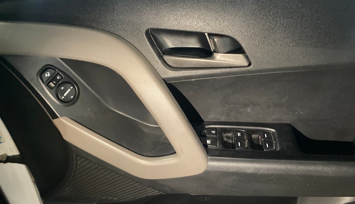2017 Hyundai Creta SX PLUS AT 1.6 PETROL, Petrol, Automatic, 76,258 km, Driver Side Door Panels Control