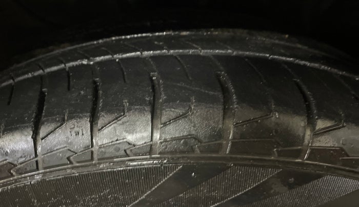 2017 Hyundai Creta SX PLUS AT 1.6 PETROL, Petrol, Automatic, 76,258 km, Right Front Tyre Tread