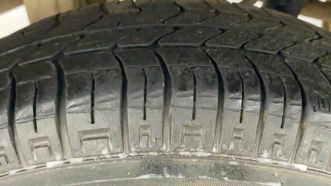 2018 Maruti Alto 800 LXI, Petrol, Manual, 50,523 km, Right Rear Tyre Tread