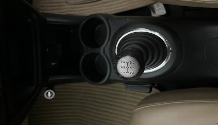 2016 Honda Amaze 1.2L I-VTEC S, Petrol, Manual, 42,327 km, Gear Lever