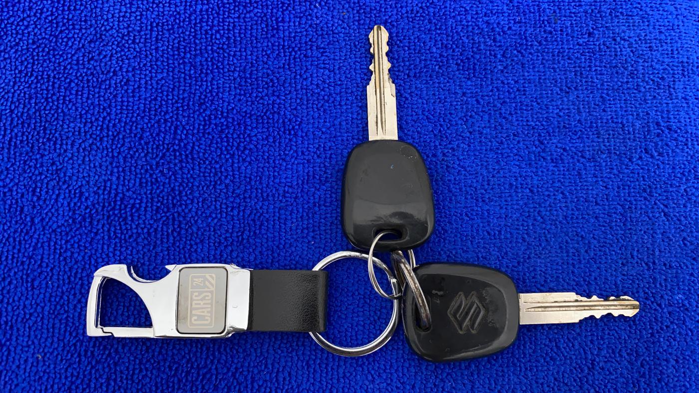 2015 Maruti Alto K10 VXI, Petrol, Manual, 38,240 km, Key Close Up