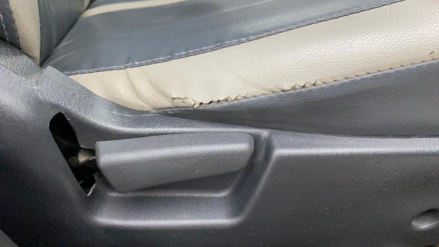 2015 Maruti Alto K10 VXI, Petrol, Manual, 38,240 km, Driver Side Adjustment Panel