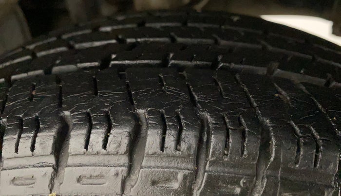 2015 Maruti Alto K10 VXI, Petrol, Manual, 38,240 km, Left Rear Tyre Tread