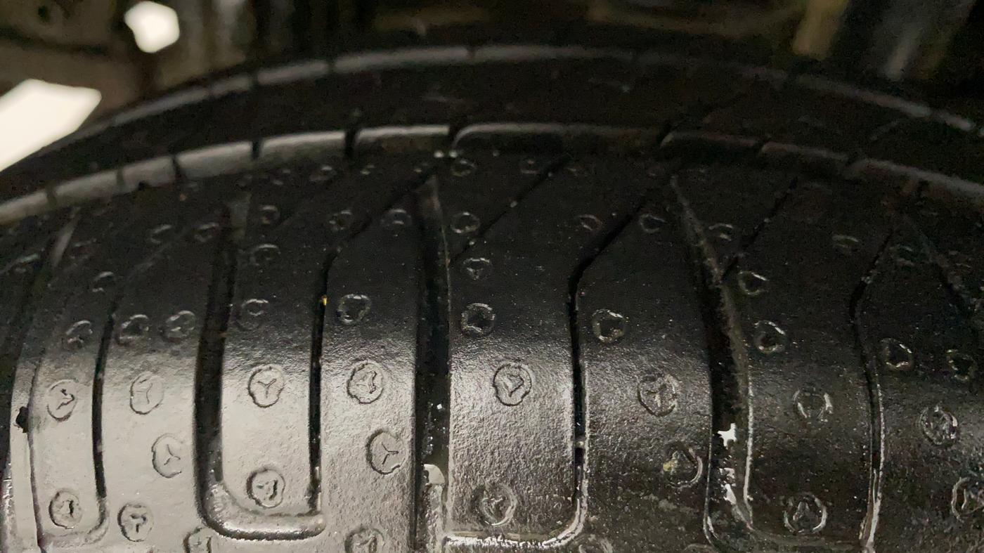 2015 Maruti Alto K10 VXI, Petrol, Manual, 38,240 km, Right Rear Tyre Tread