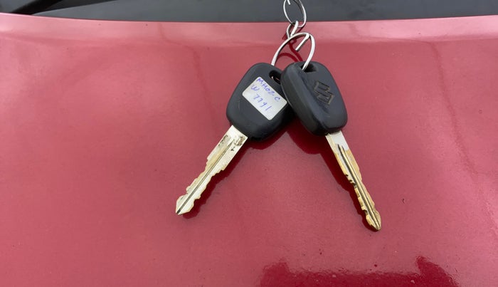 2013 Maruti Ritz LXI, Petrol, Manual, 99,195 km, Key Close Up