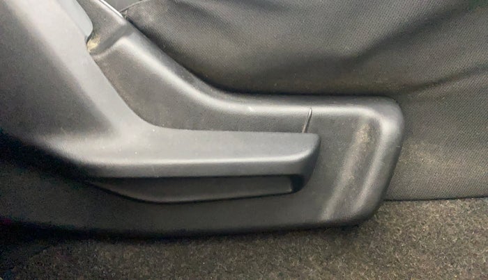 2017 Maruti IGNIS ZETA 1.2 AMT, Petrol, Automatic, 63,197 km, Driver Side Adjustment Panel