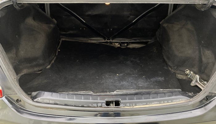 2013 Toyota Etios V, Petrol, Manual, 70,726 km, Boot Inside