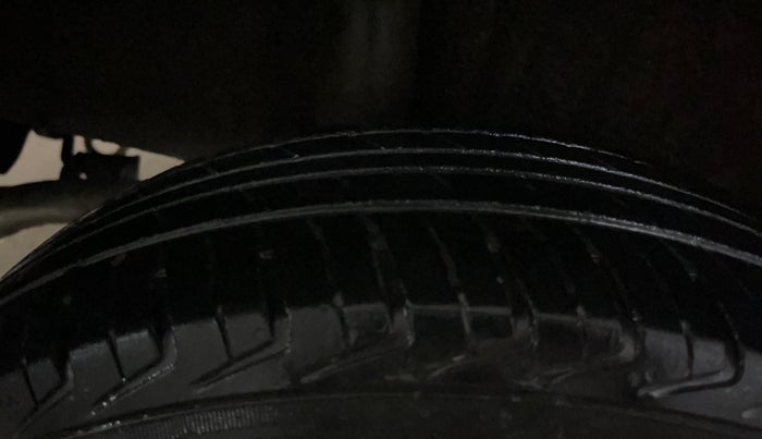 2023 Maruti New Wagon-R LXI CNG 1.0, CNG, Manual, 37,256 km, Right Rear Tyre Tread