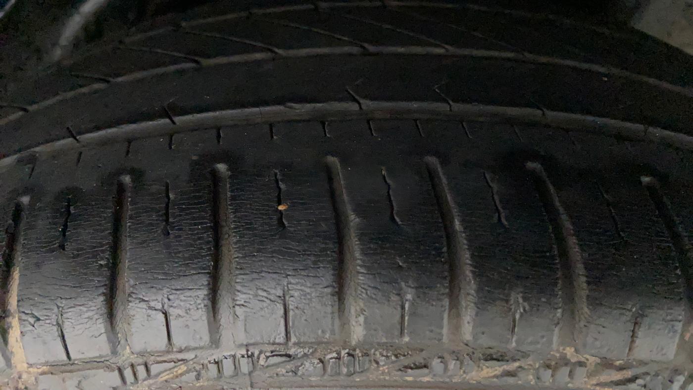 2013 Honda Amaze 1.2 SMT I VTEC, Petrol, Manual, 39,214 km, Left Front Tyre Tread