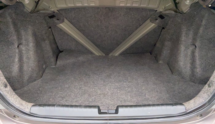 2013 Honda Amaze 1.2 SMT I VTEC, Petrol, Manual, 39,214 km, Boot Inside