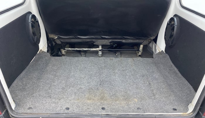 2020 Maruti Eeco 5 STR WITH A/C+HTR, Petrol, Manual, 27,674 km, Boot Inside