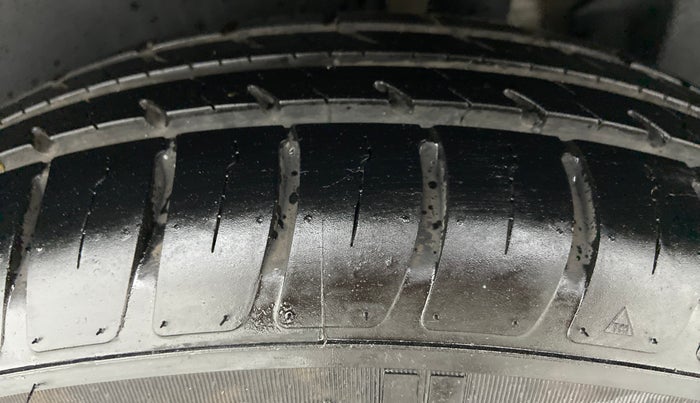 2020 Maruti Dzire VXI, Petrol, Manual, 2,323 km, Left Rear Tyre Tread