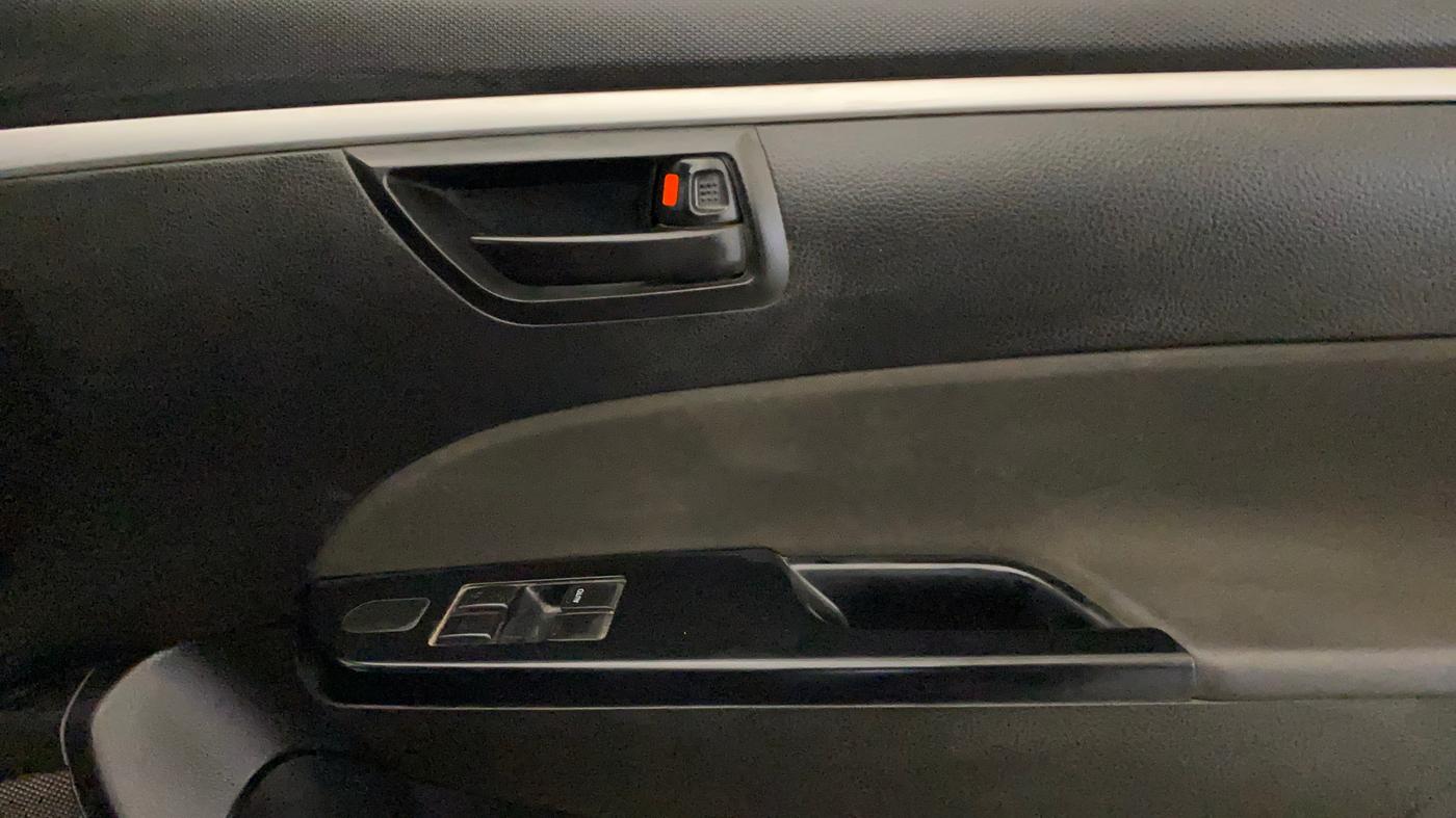 2017 Maruti Swift LXI (O), Petrol, Manual, 1,10,049 km, Driver Side Door Panels Control