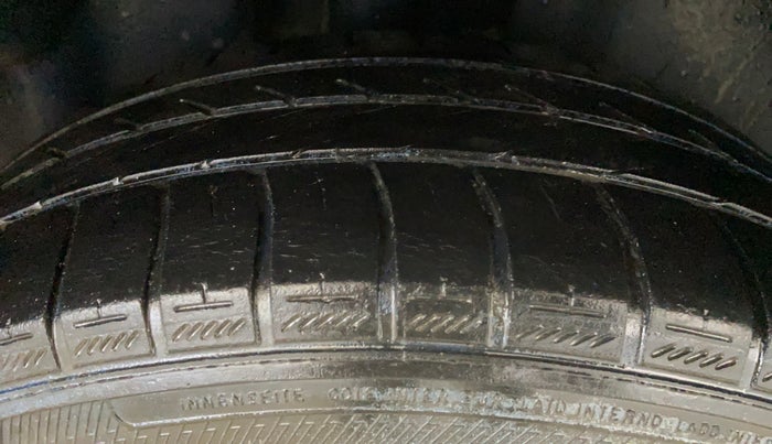 2014 Volkswagen Polo HIGHLINE1.2L, Petrol, Manual, 73,791 km, Right Rear Tyre Tread
