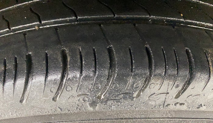 2023 Maruti New Wagon-R ZXI PLUS 1.2 AMT, Petrol, Automatic, 26,758 km, Right Front Tyre Tread