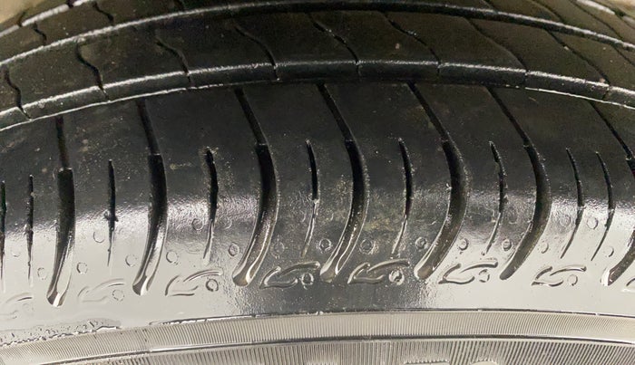 2023 Maruti New Wagon-R ZXI PLUS 1.2 AMT, Petrol, Automatic, 26,758 km, Right Rear Tyre Tread