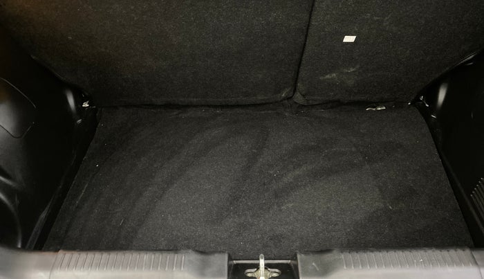 2022 Maruti Swift ZXI PLUS AMT, Petrol, Automatic, 16,825 km, Boot Inside