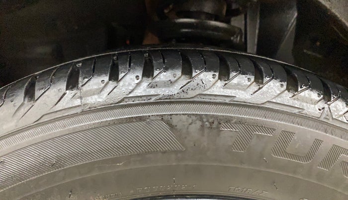 2022 Jeep Compass LIMITED (O) 2.0 DIESEL, Diesel, Manual, 57,552 km, Left Front Tyre Tread