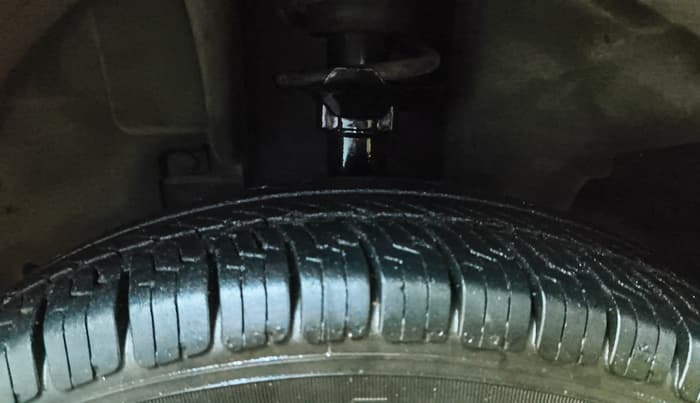 2016 Renault Kwid RXT 0.8, Petrol, Manual, 79,013 km, Left Front Tyre Tread