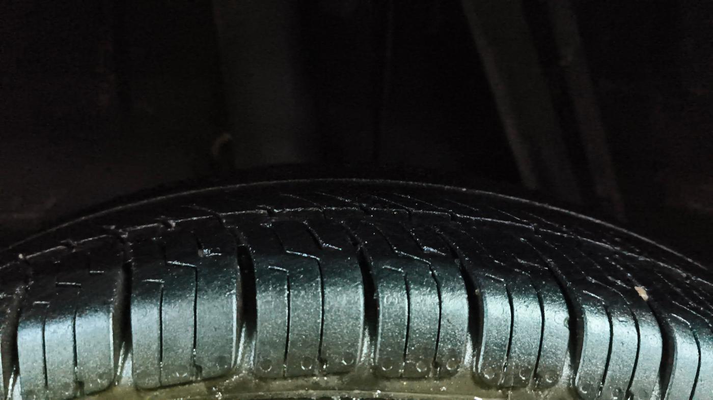 2016 Renault Kwid RXT 0.8, Petrol, Manual, 79,013 km, Right Rear Tyre Tread