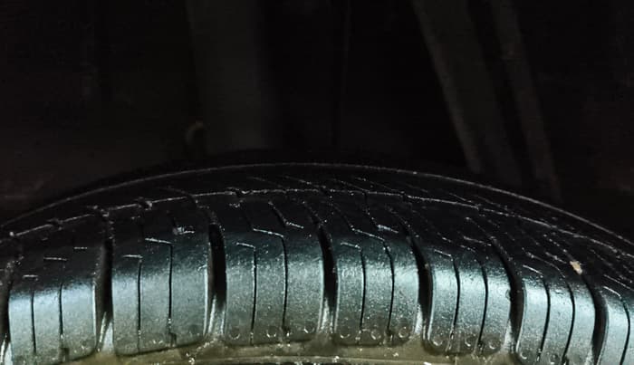 2016 Renault Kwid RXT 0.8, Petrol, Manual, 79,013 km, Right Rear Tyre Tread