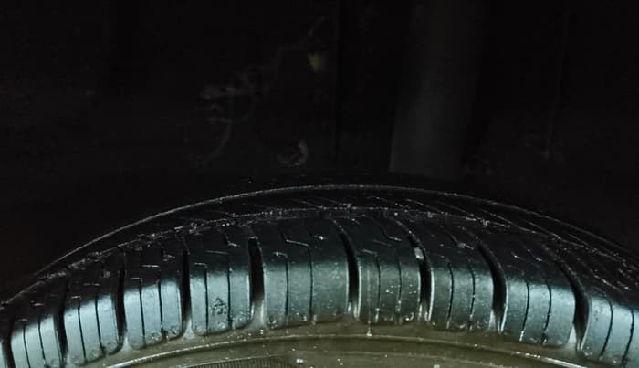 2016 Renault Kwid RXT 0.8, Petrol, Manual, 79,013 km, Left Rear Tyre Tread