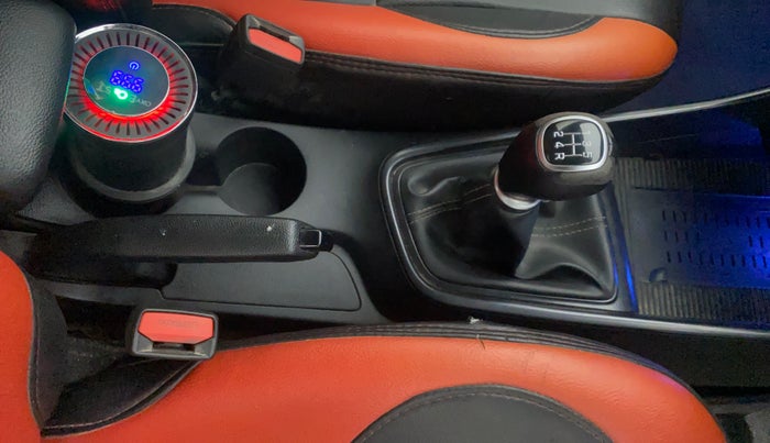 2021 Hyundai NEW I20 ASTA (O) 1.2 MT, Petrol, Manual, 63,001 km, Gear Lever