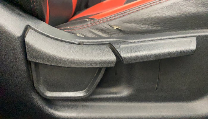 2021 Hyundai NEW I20 ASTA (O) 1.2 MT, Petrol, Manual, 63,001 km, Driver Side Adjustment Panel